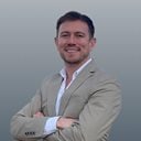 Fernando Salas headshot